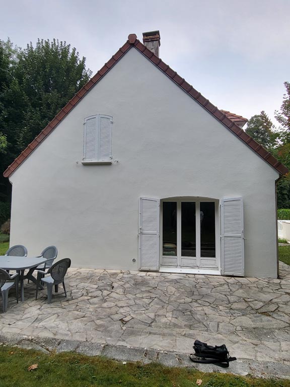 Façade rénovée et modernisée à Conches-sur-Gondoire