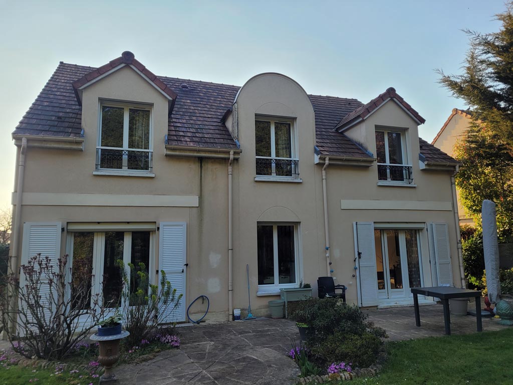 Maison avant rénovation de façade à Ozoir-la-Ferrière