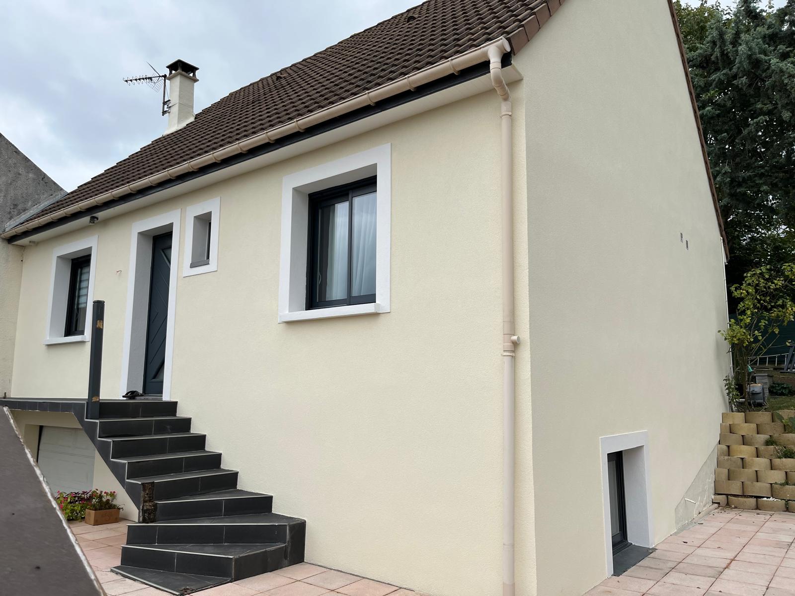 Ravalement de la façade d'un petit pavillon