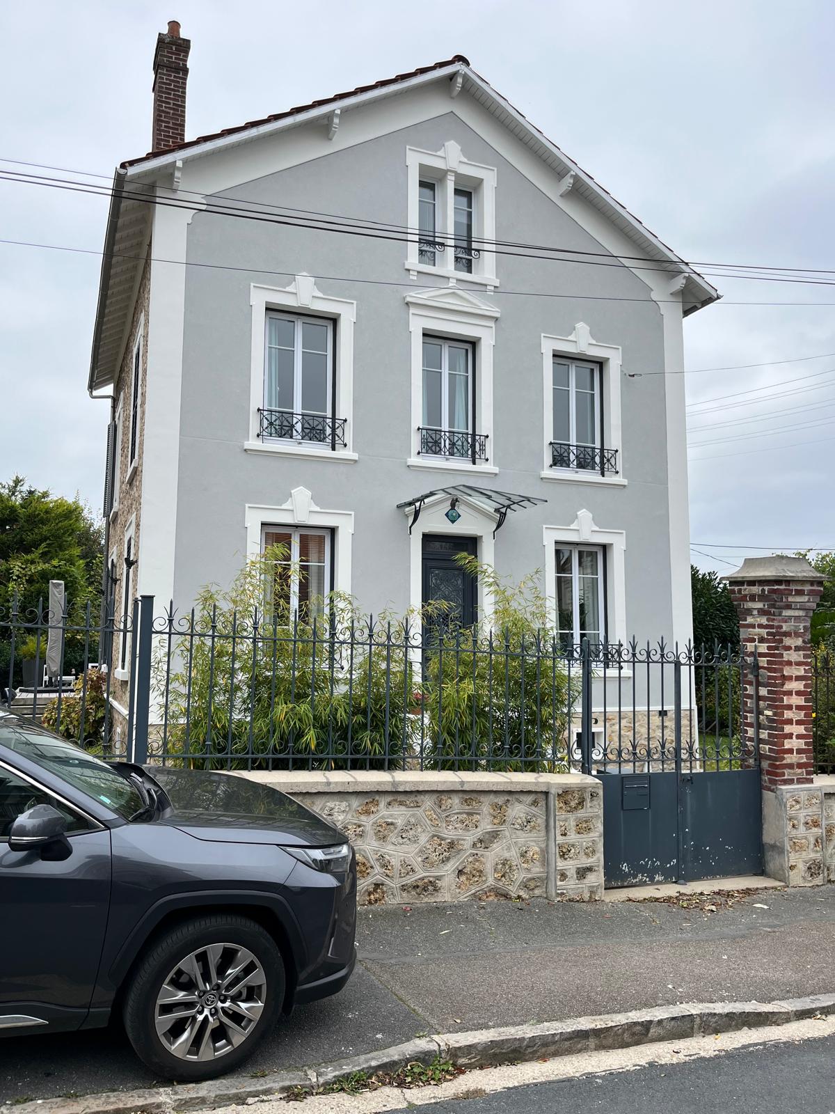 Grande maison après ravalement de façade