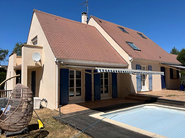 Maison avec piscine après ravalement armé