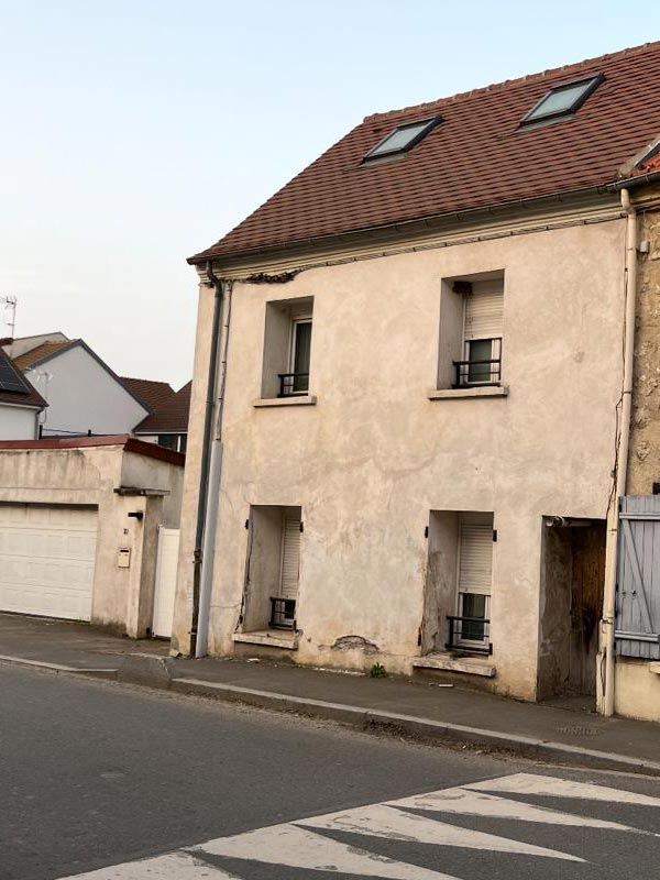 Maison de village avec garage avant ravalement armé